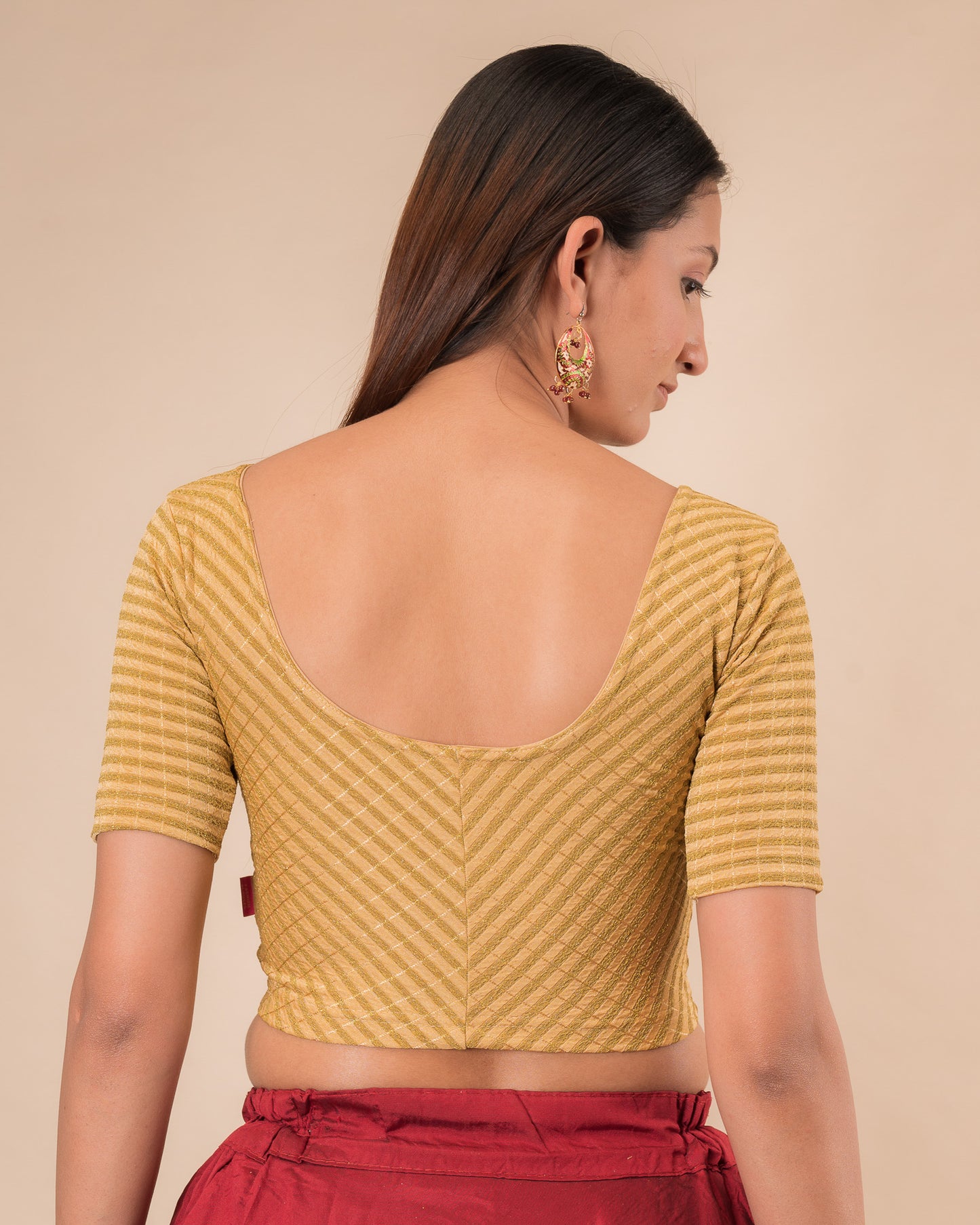 Rear view showcasing the zig‑zag pattern across the back and slip‑on fit