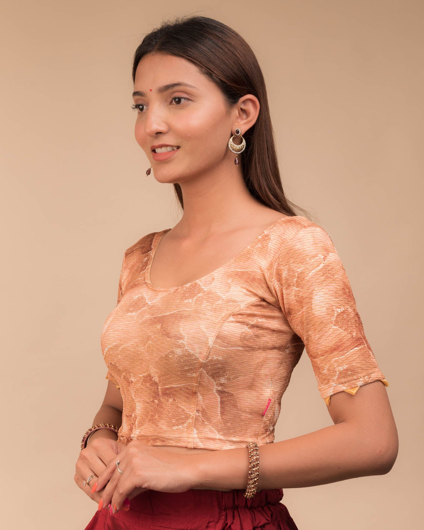 Side view showing fit and sleeve structure.