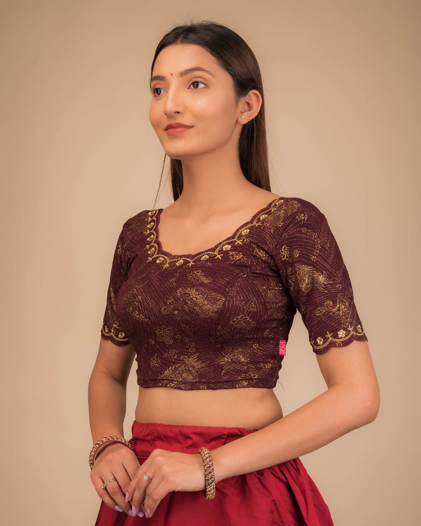 Side profile highlighting the fit and sleeve structure.