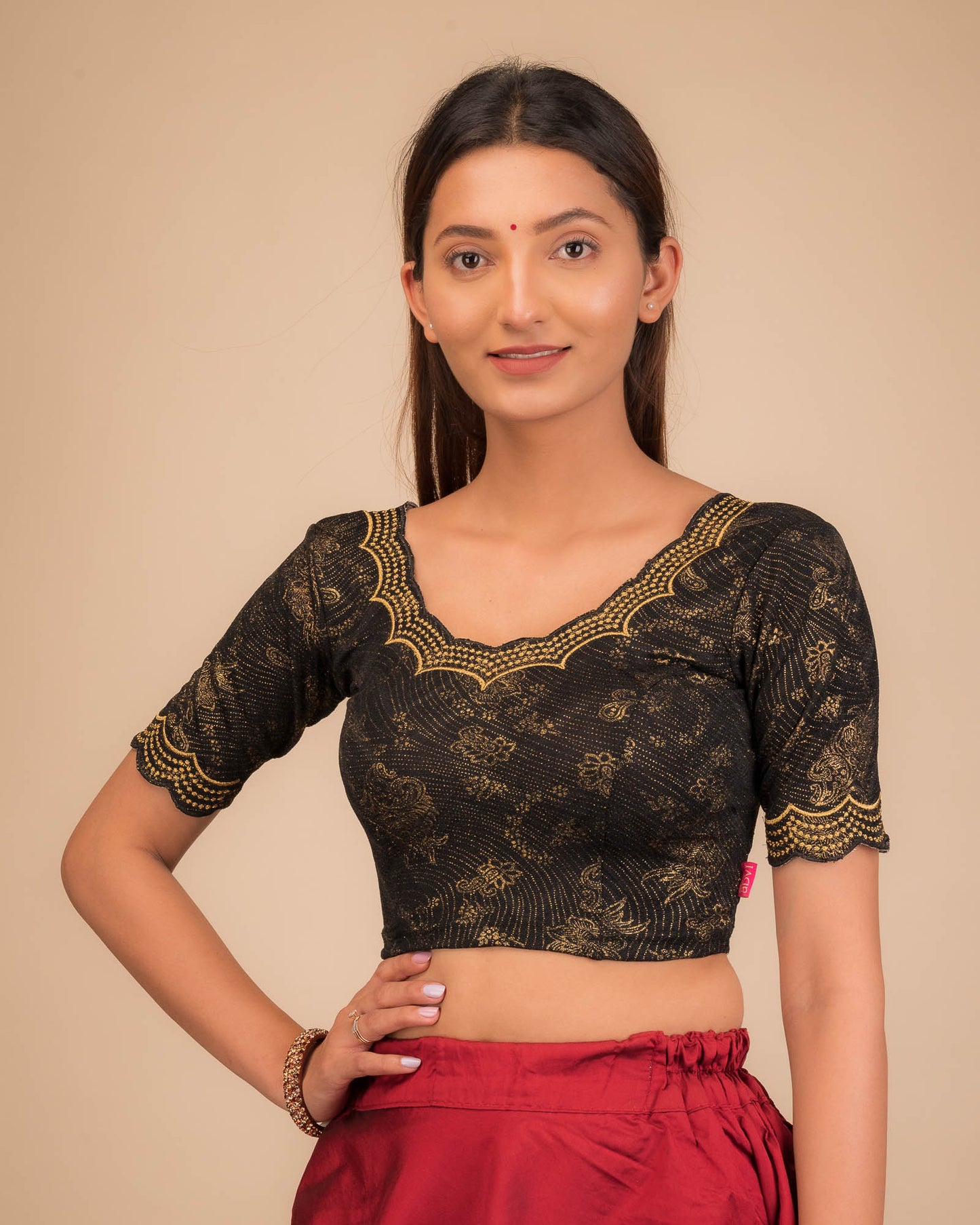 Side profile highlighting fit and sleeve length.