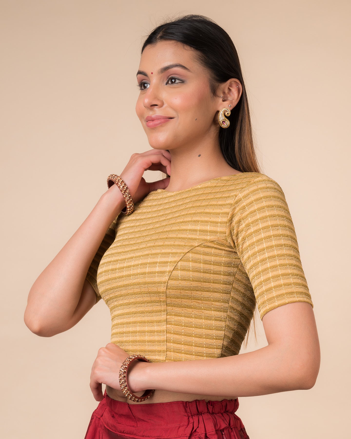 Side profile highlighting the fit and sleeve length