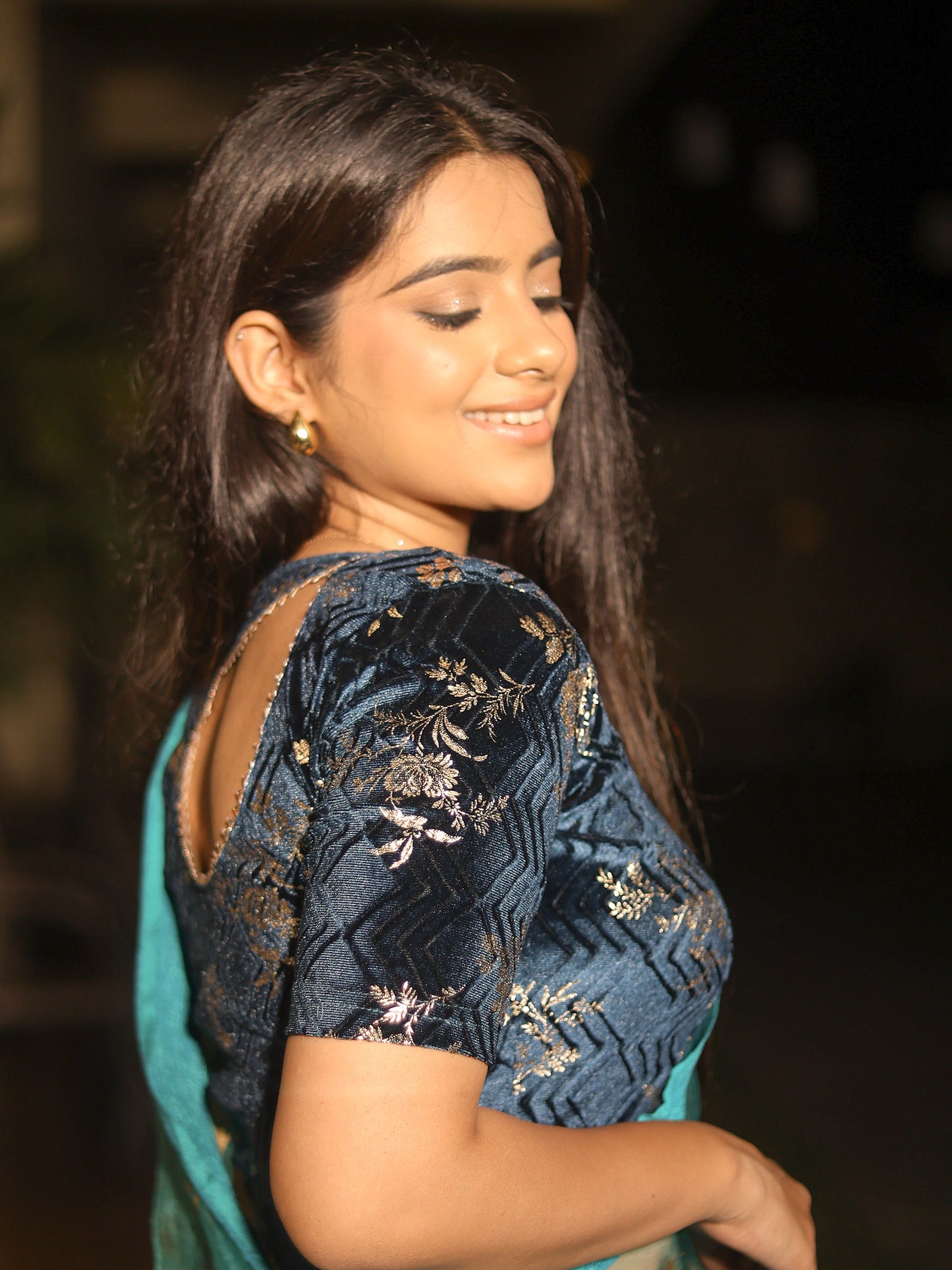 Keri Rama Green Metallic Velvet Floral Stretchable Saree Blouse – Advi