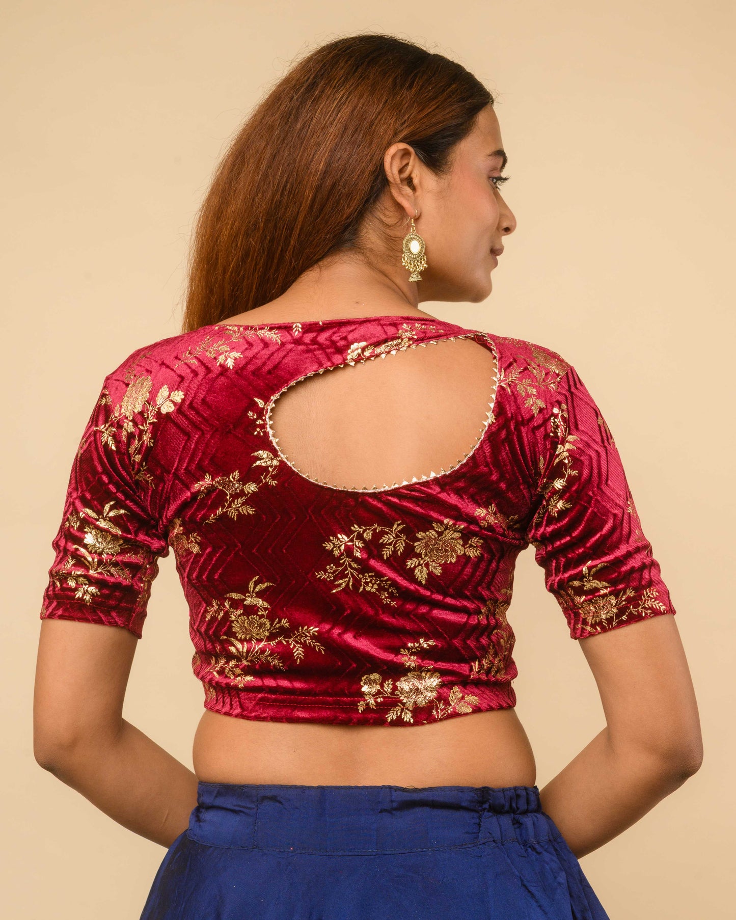 Keri Maroon Metallic Velvet Floral Stretchable Saree Blouse – Advi