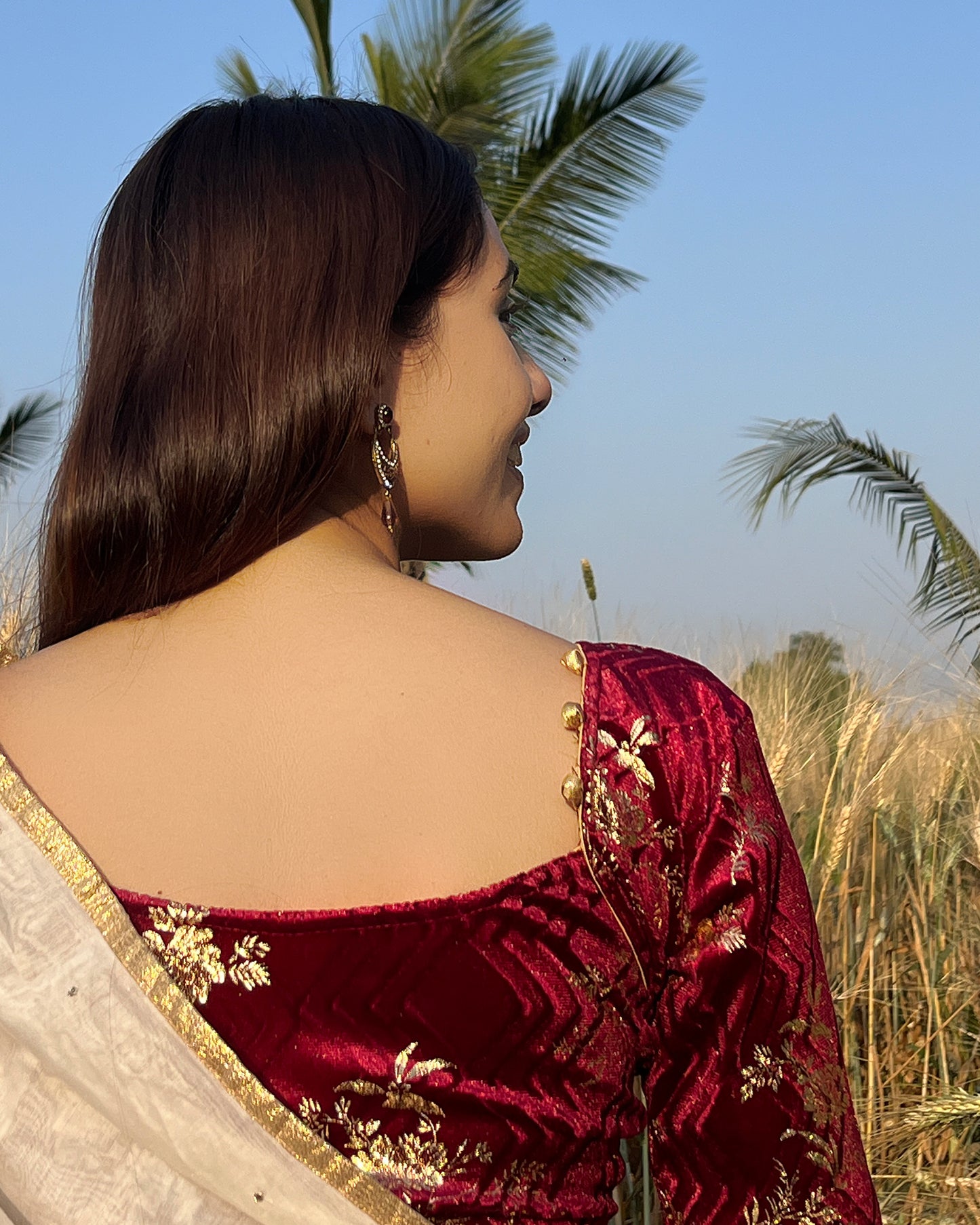 Shabri Velvet Metallic Floral Sweetheart Neck with Potli Detail Stretchable slip on Blouse