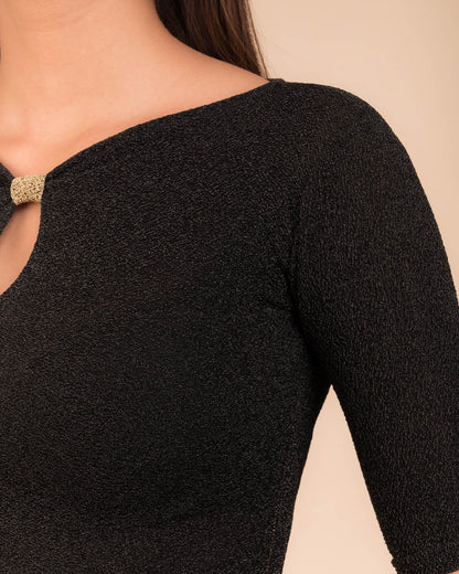 Close-up of the metallic knit texture and subtle zari lines.