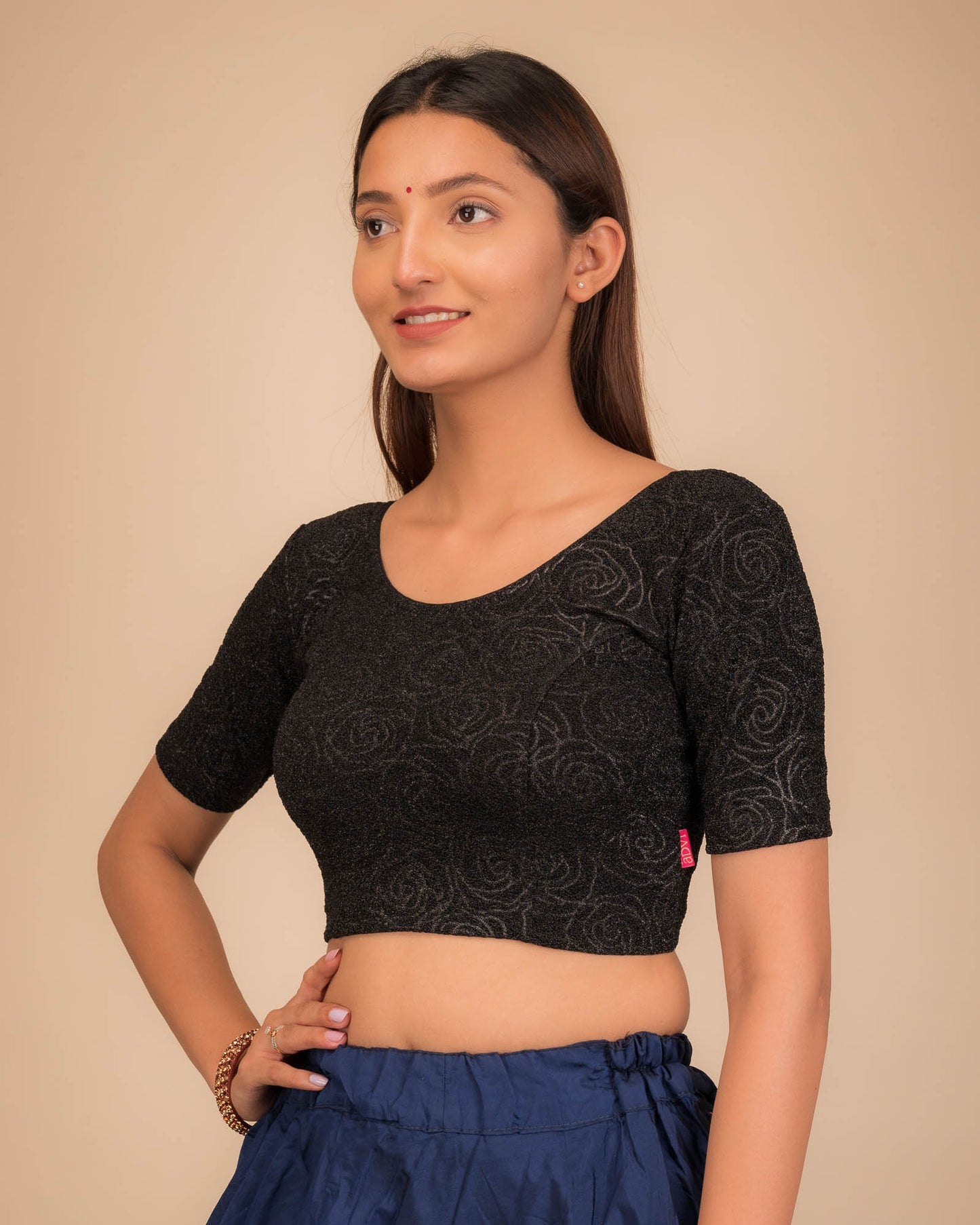 Side profile highlighting the fit and sleeve length.