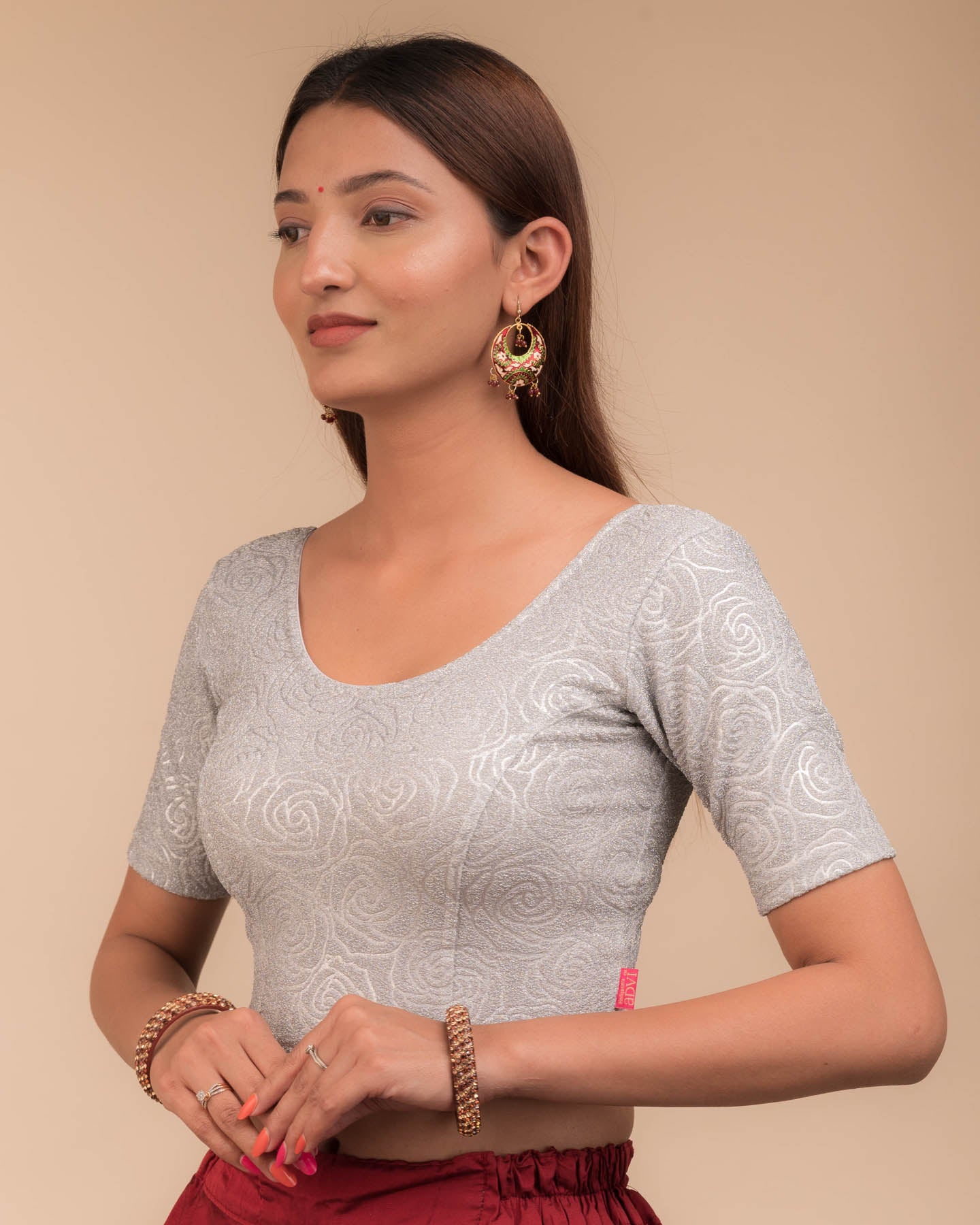 Side profile highlighting the fit and sleeve length.
