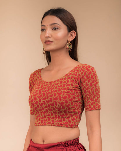 Side profile highlighting the fit and sleeve length.