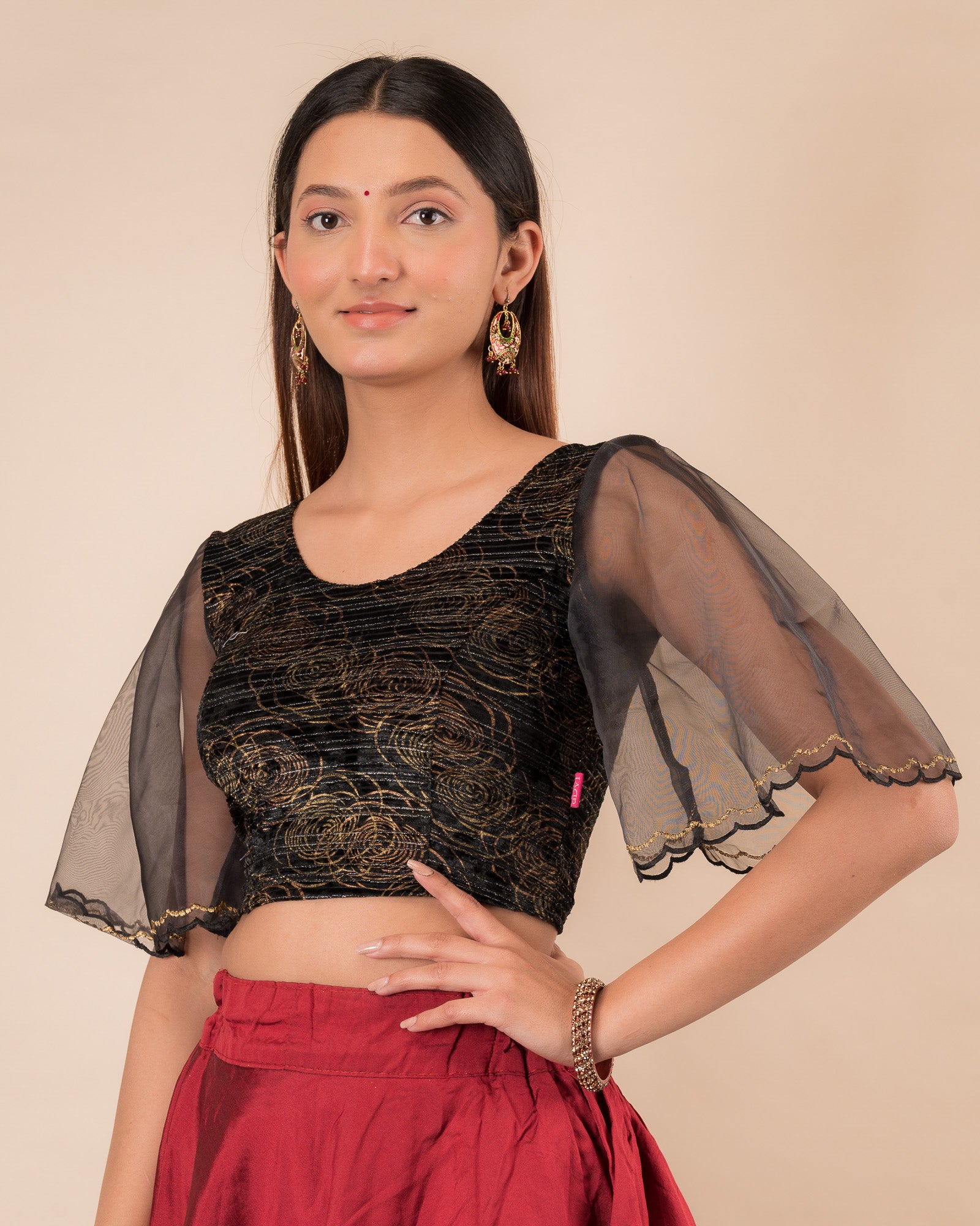 Side profile highlighting the sleeve structure and fit.