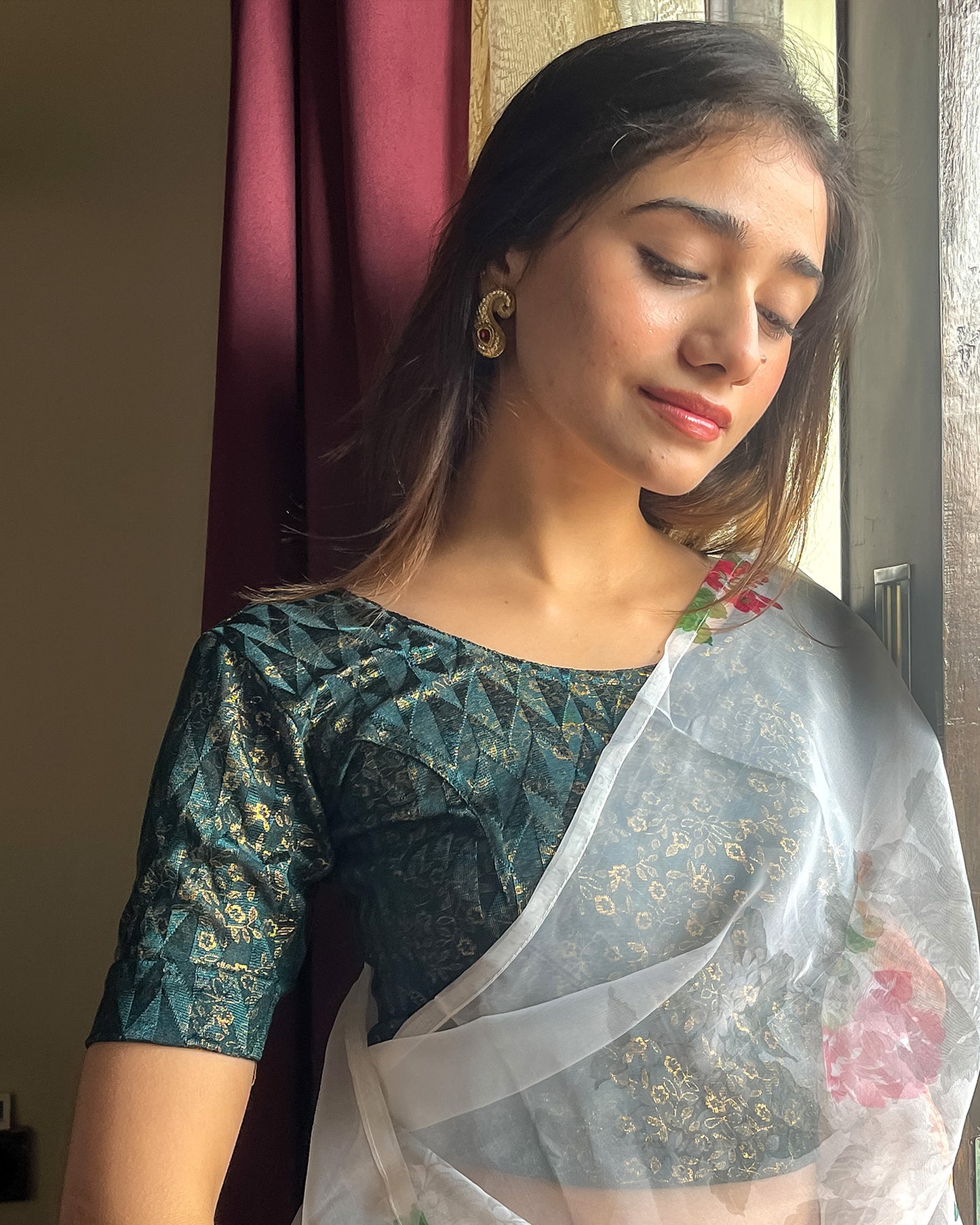 Abha Gold Print Stretchable Slip On Blouse