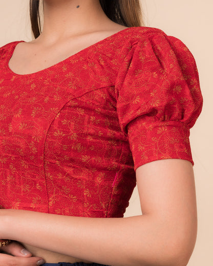  Close-up of the jacquard knit with double metallic print