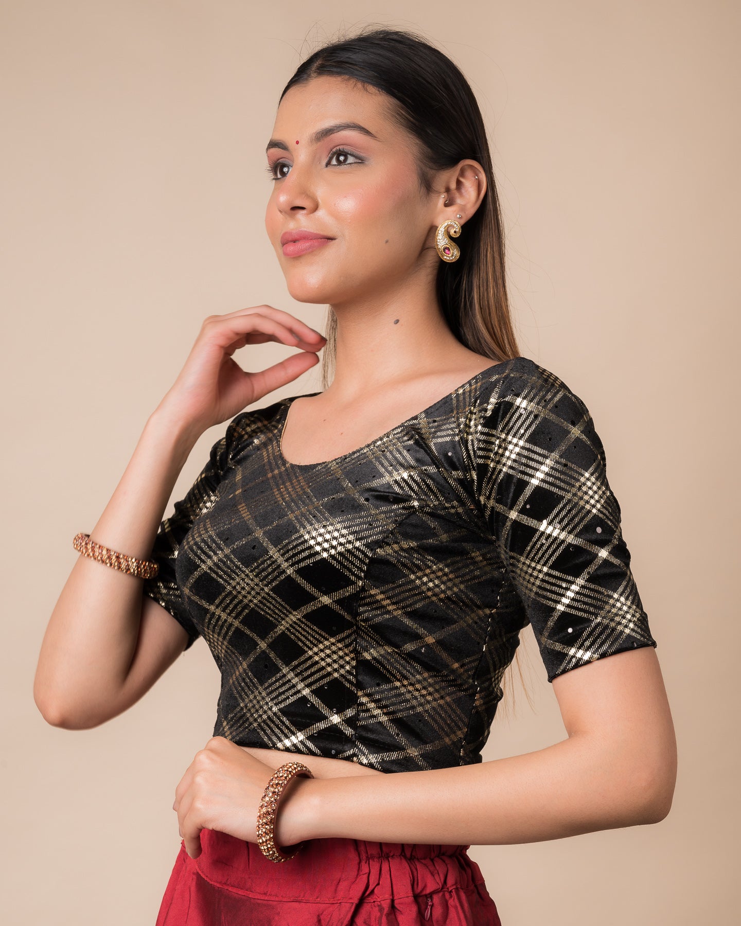 Side profile highlighting the fit and sleeve length