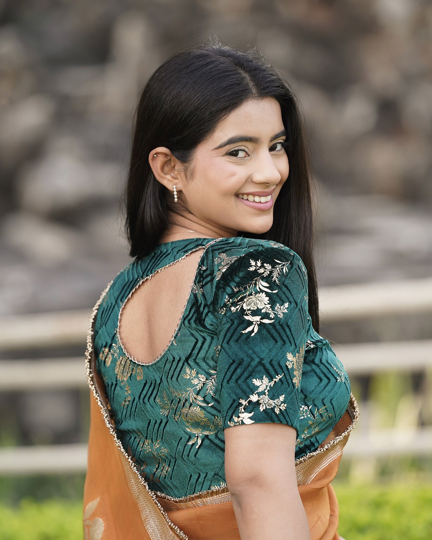 Keri Bottle Green Metallic Velvet Floral Stretchable Saree Blouse – Advi