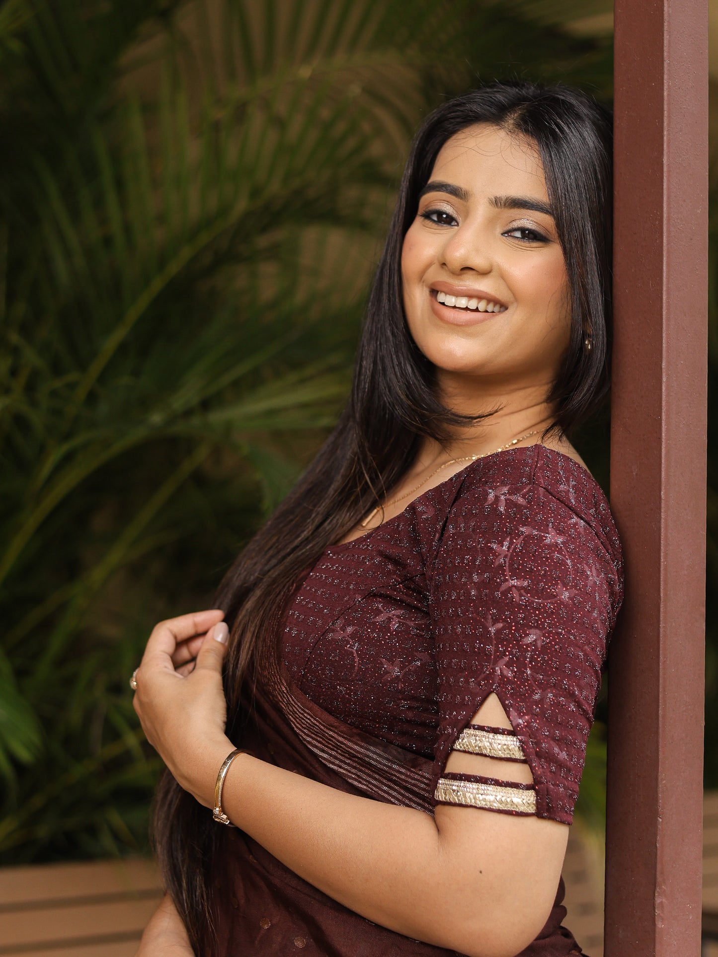 Vaaya Wine Glitter Dobby Jacquard Stretchable Saree Blouse Advi