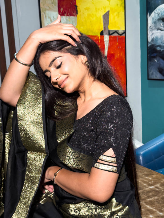 Vaaya Black Glitter Dobby Jacquard Stretchable Saree Blouse Advi