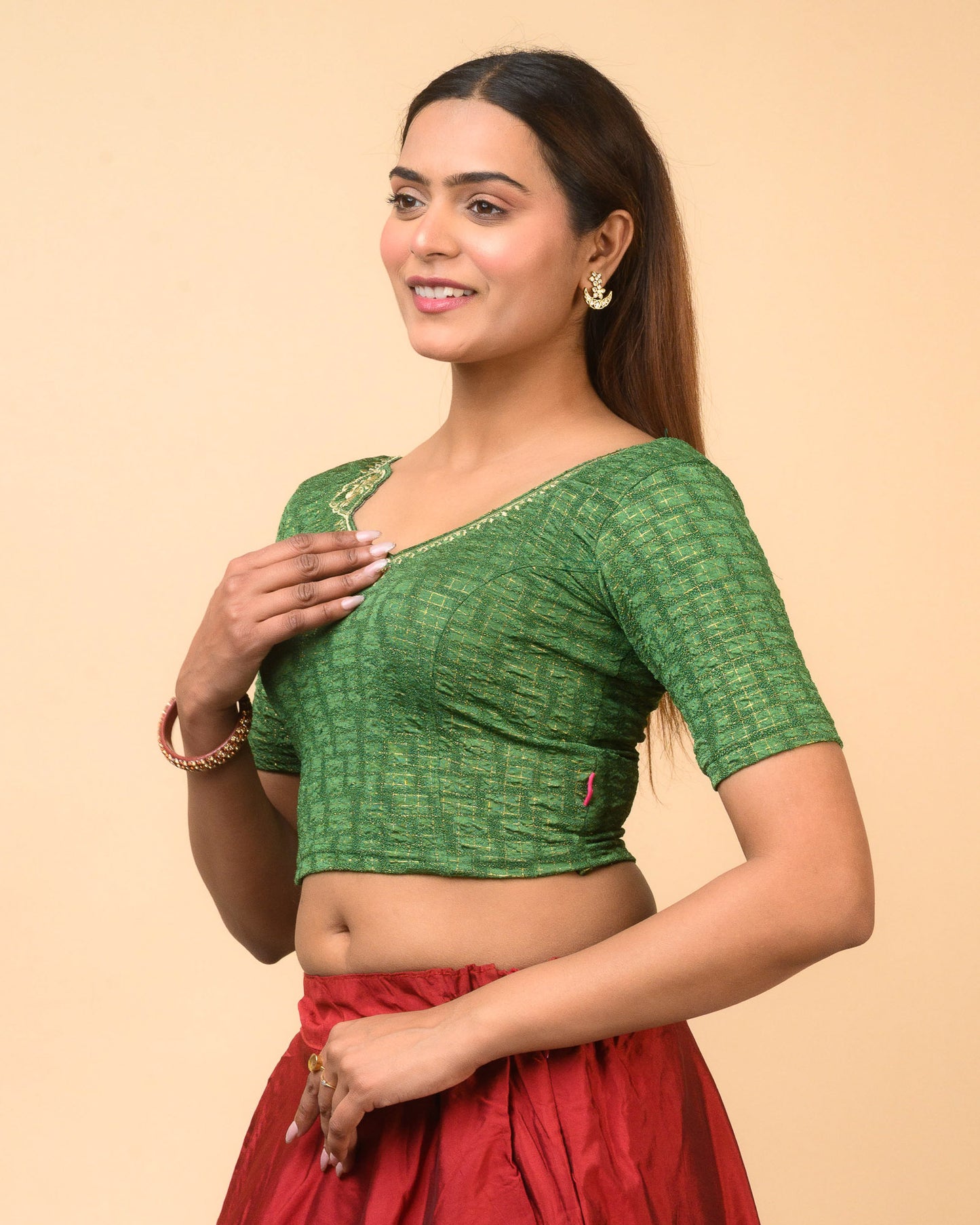 Morpankh Bottle Green Zari Embroidered Designer Neck Saree Blouse Advi