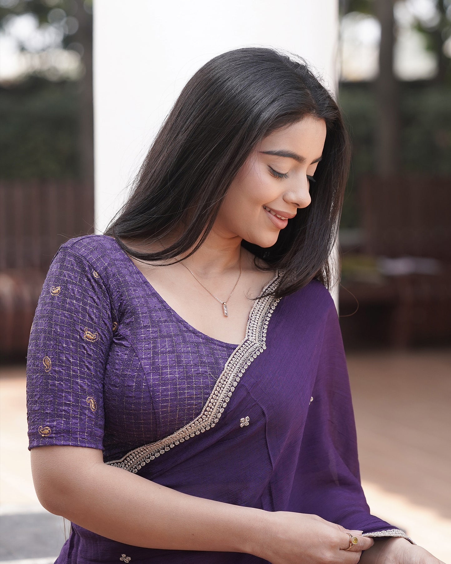 Sona Purple Foil Checkered Resham Work Saree Blouse Advi