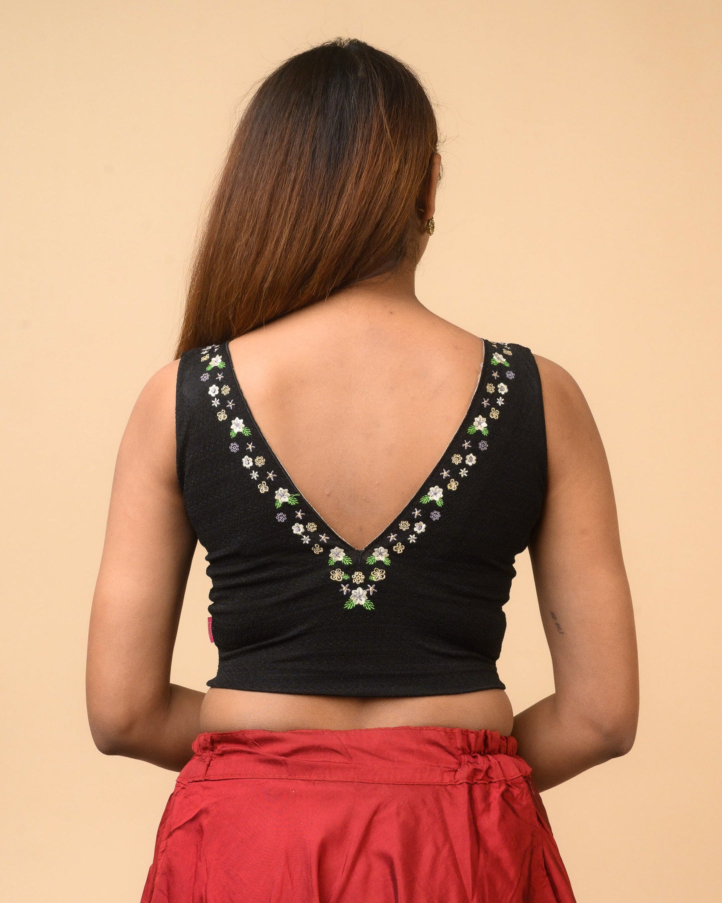 Sameera Black V-Neck Embroidered Sleeveless Saree Blouse with Removable Pads Advi