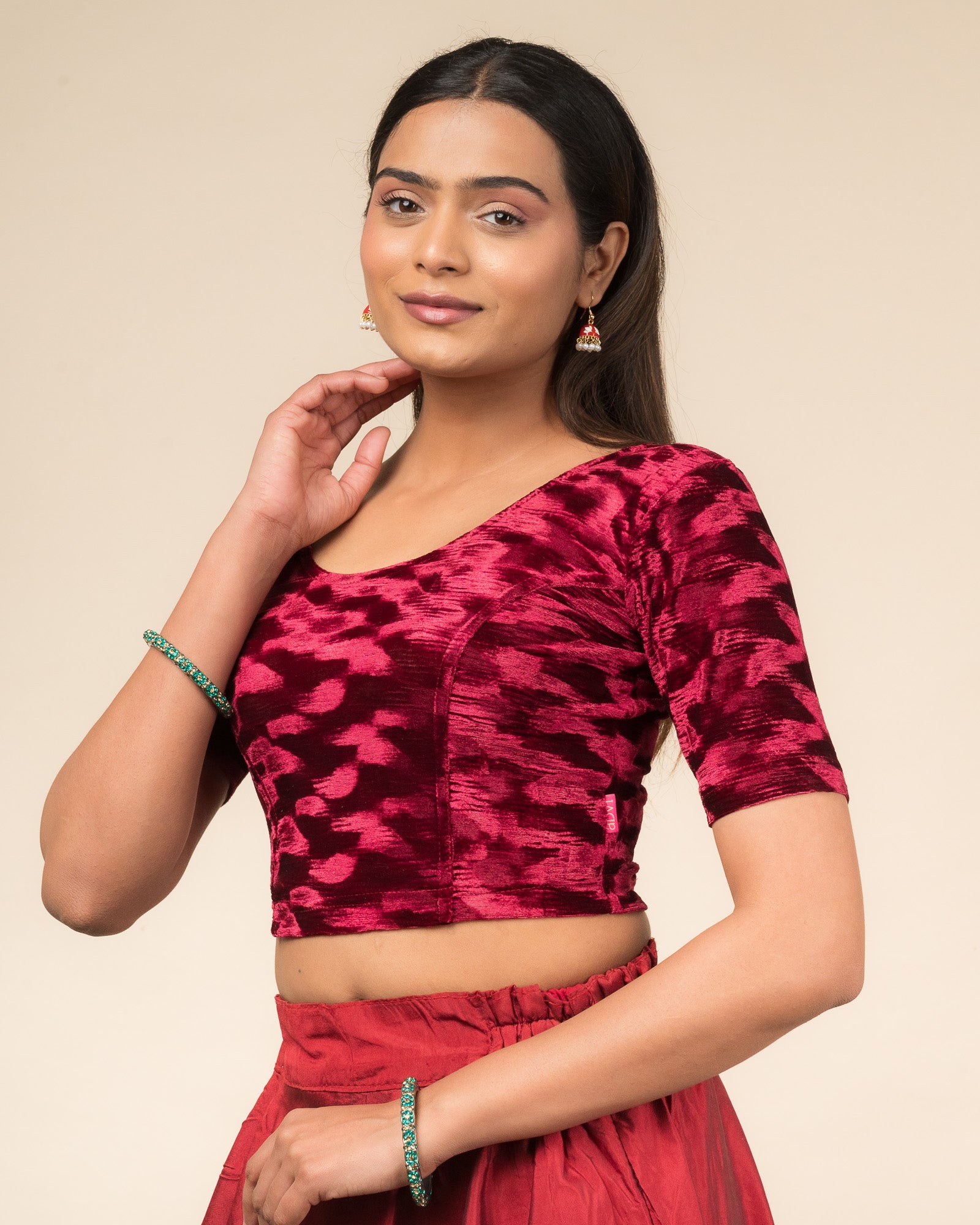 advi-readymade-stretchable-blouse-saree-velvet-texture