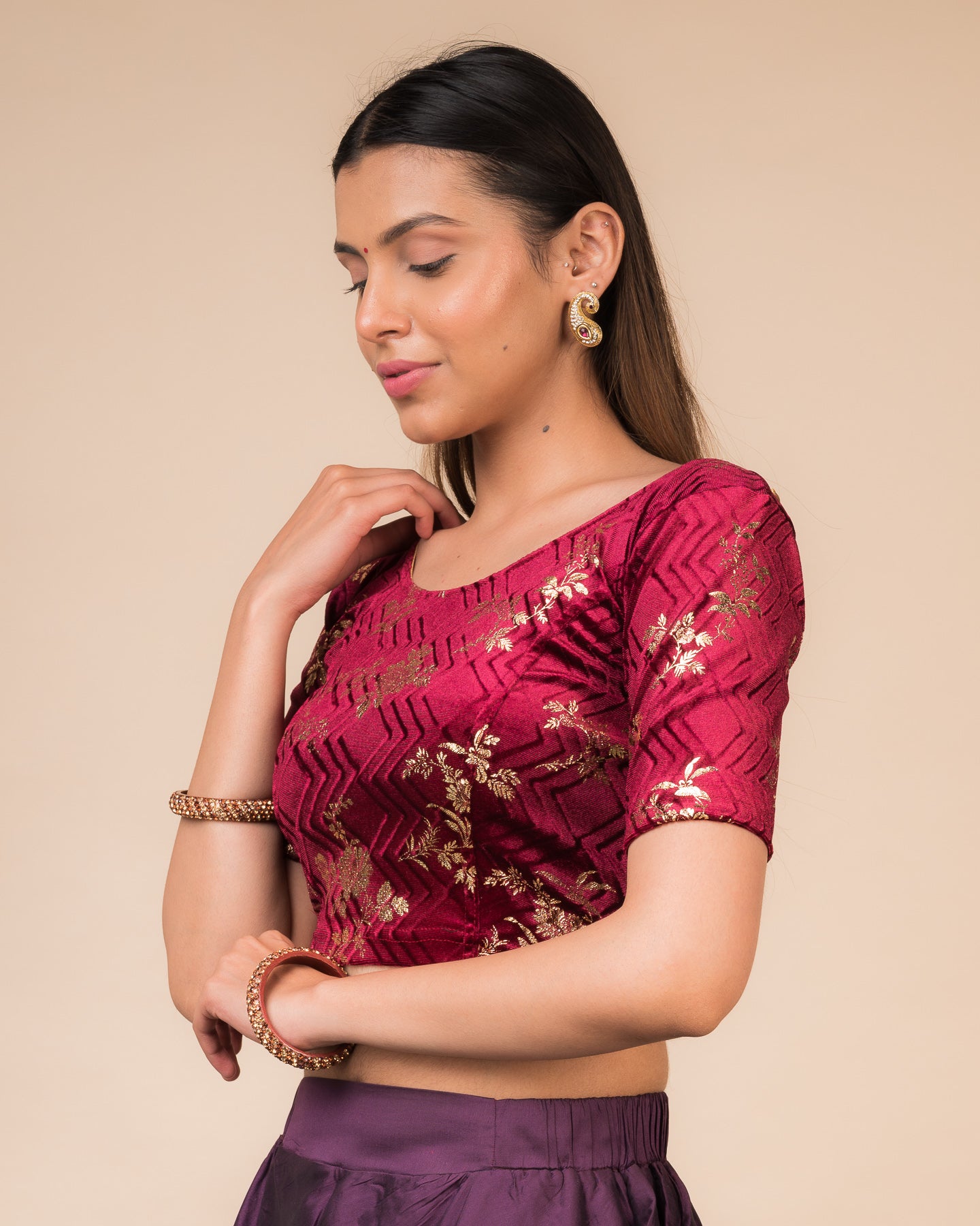 Shabri Velvet Metallic Floral Sweetheart Neck with Potli Detail Stretchable slip on Blouse
