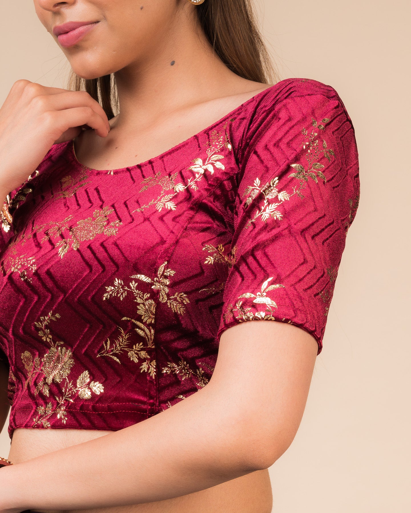 Shabri Velvet Metallic Floral Sweetheart Neck with Potli Detail Stretchable slip on Blouse