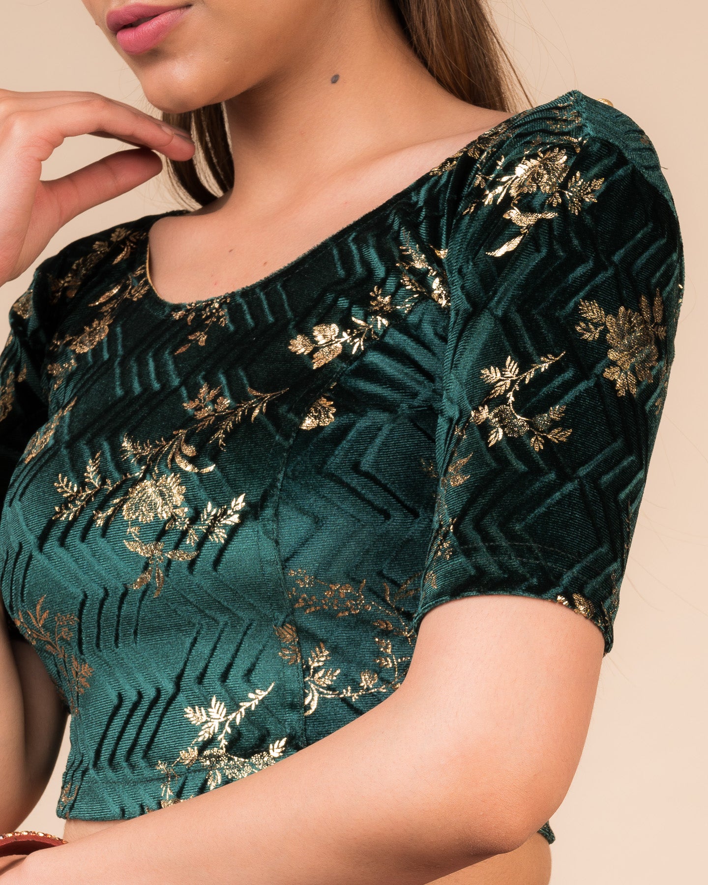 Shabri Velvet Metallic Floral Sweetheart Neck with Potli Detail Stretchable slip on Blouse